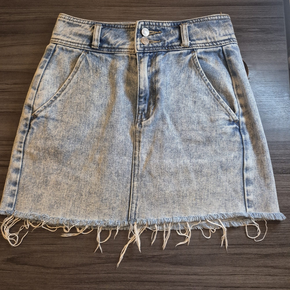 PacSun Light Blue Acid Wash Denim Mini Skirt - Picture 3 of 12